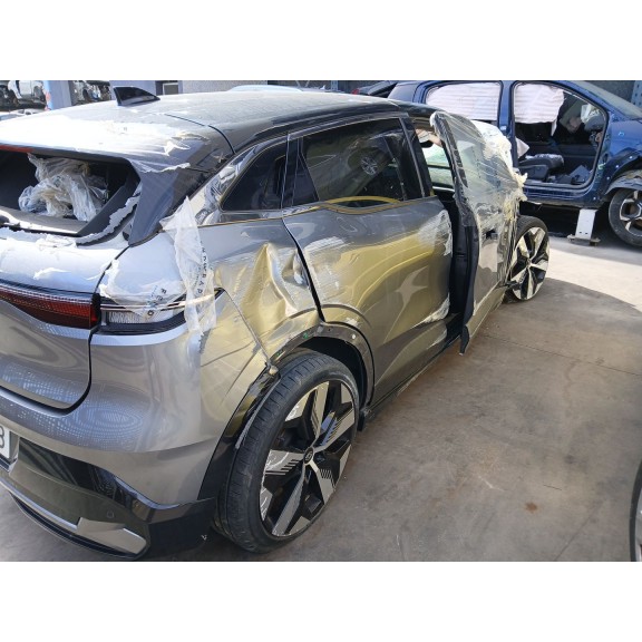 renault megane e-tech suv del año 2023