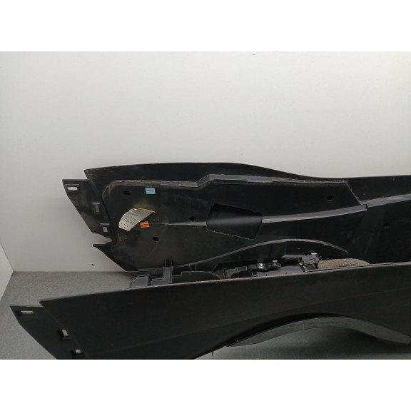 Recambio de apoyabrazos central para renault scenic iii bose edition referencia OEM IAM 969101821r CUERO NEGRO 