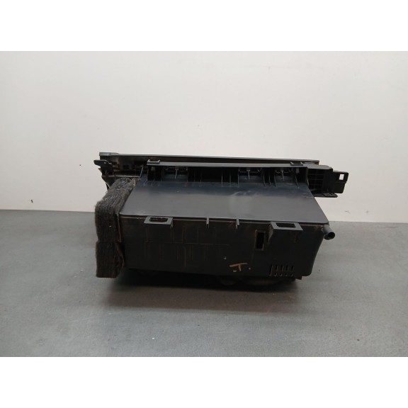 Recambio de guantera para mercedes-benz clase b (w245) 180 cdi (245.207) referencia OEM IAM  BEIGE 