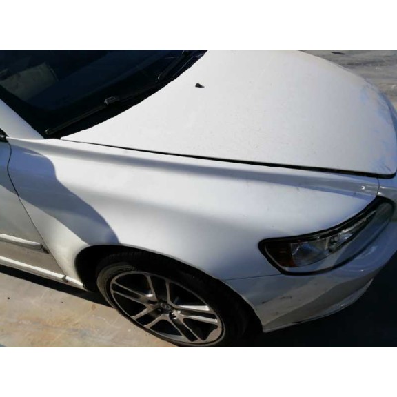 volvo s40 berlina del año 2010