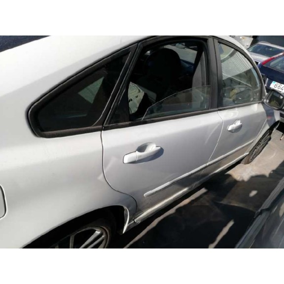 volvo s40 berlina del año 2010