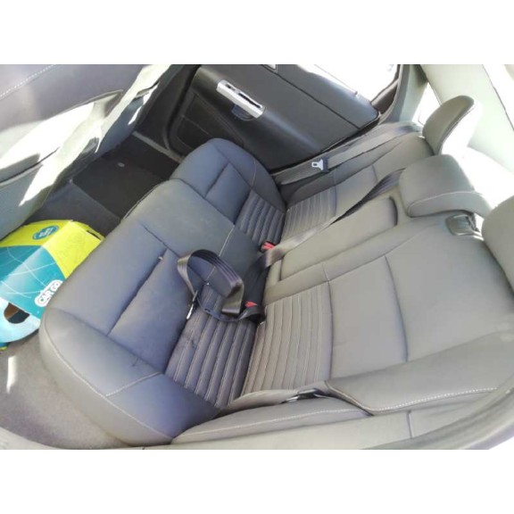 volvo s40 berlina del año 2010