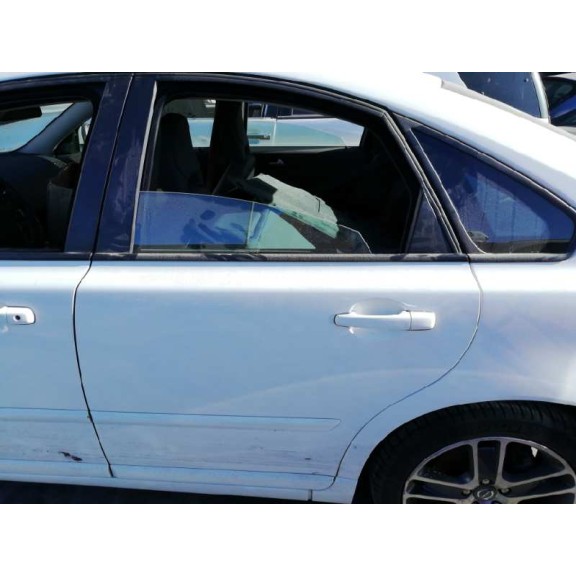 volvo s40 berlina del año 2010