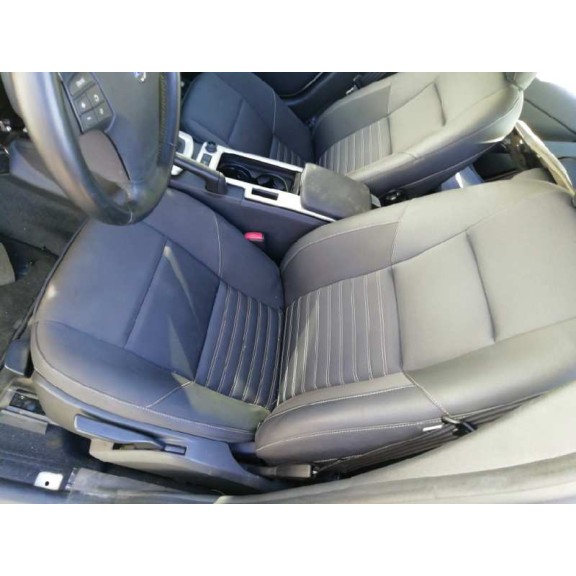 volvo s40 berlina del año 2010