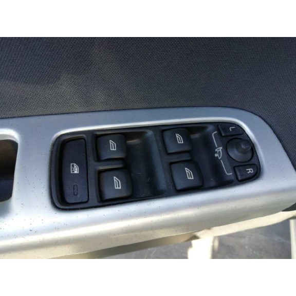 volvo s40 berlina del año 2010