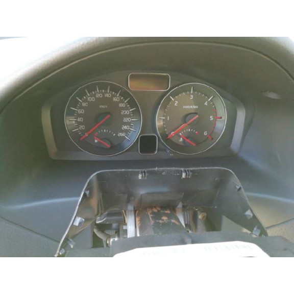 volvo s40 berlina del año 2010