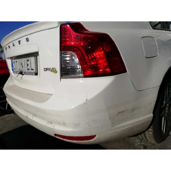 volvo s40 berlina del año 2010