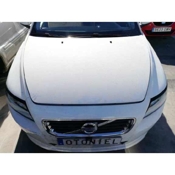 volvo s40 berlina del año 2010