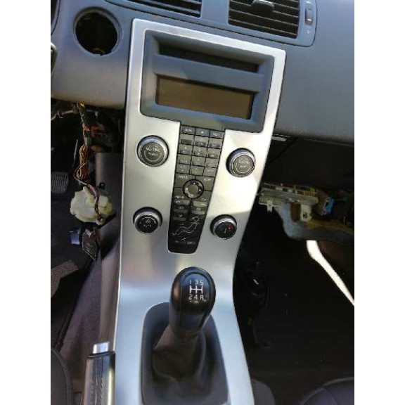 volvo s40 berlina del año 2010