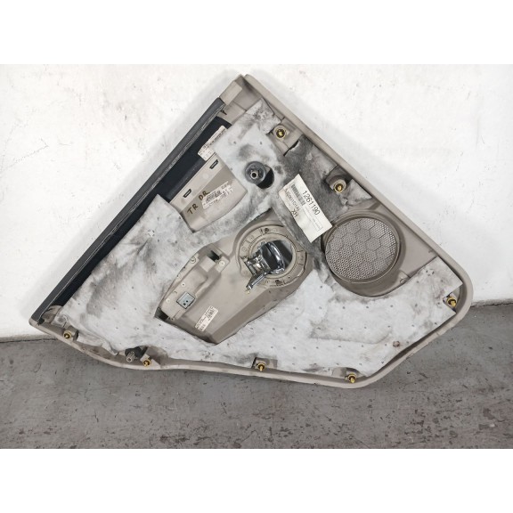 Recambio de guarnecido puerta trasera derecha para jeep commander 3.0 crd cat referencia OEM IAM   