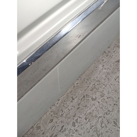 Recambio de puerta delantera izquierda para jeep commander 3.0 crd cat referencia OEM IAM   