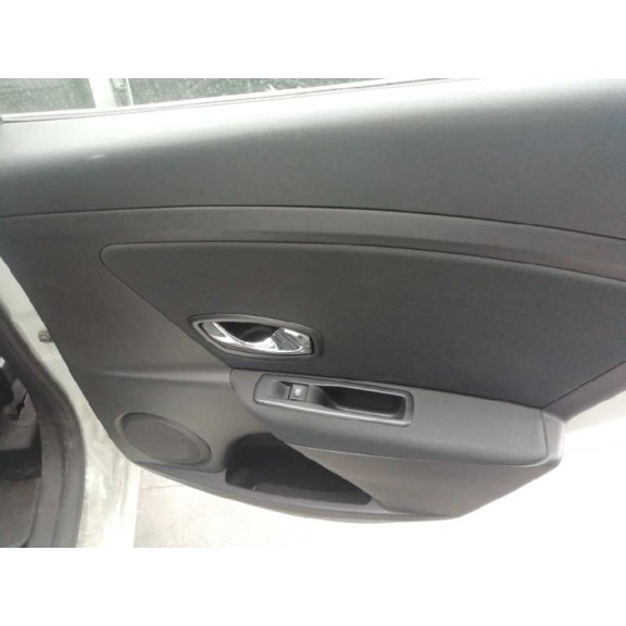 renault megane iii berlina 5 p del año 2014