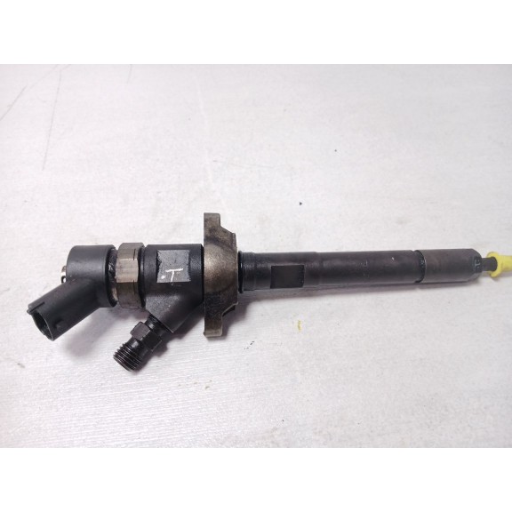 Recambio de inyector para peugeot 407 st sport referencia OEM IAM 0445110259  