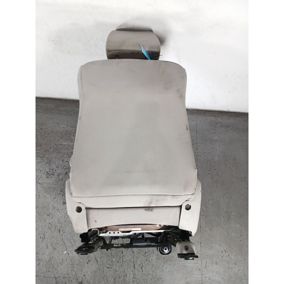 Recambio de asiento delantero derecho para jeep commander 3.0 crd cat referencia OEM IAM   