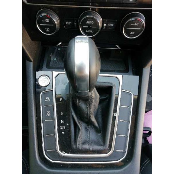 volkswagen passat variant (3g5) del año 2015