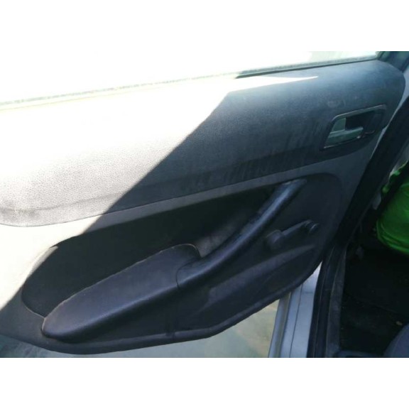 ford focus berlina (cap) del año 2006