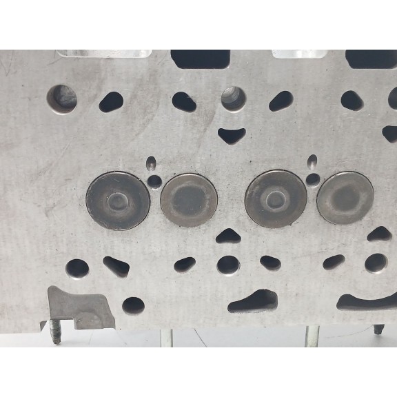 Recambio de culata para citroën c3 1.4 hdi exclusive referencia OEM IAM 9643477110  8hx