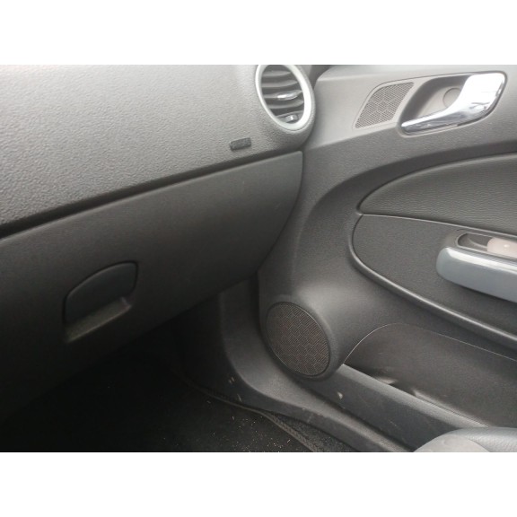 opel corsa d (s07) del año 2011