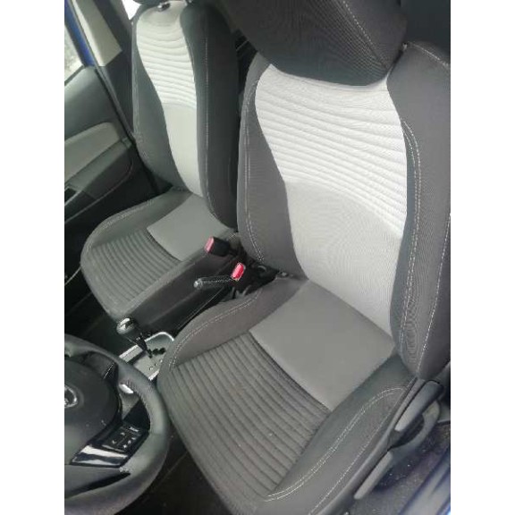 toyota yaris del año 2019