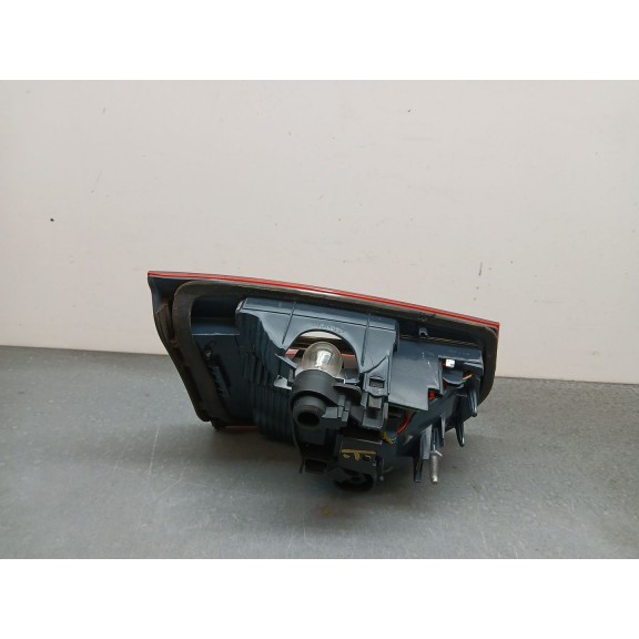 Recambio de piloto trasero derecho interior para bmw 3 touring (f31) 320 d referencia OEM IAM 7371112  