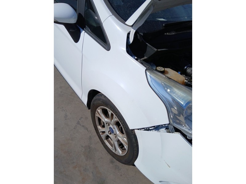 Recambio de aleta delantera derecha para ford b-max (jk) 1.0 ecoboost referencia OEM IAM 1754102  