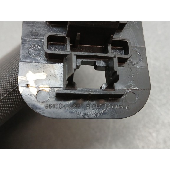 Recambio de parasol derecho para renault megane e-tech suv ev40 referencia OEM IAM 96400xxxxr  