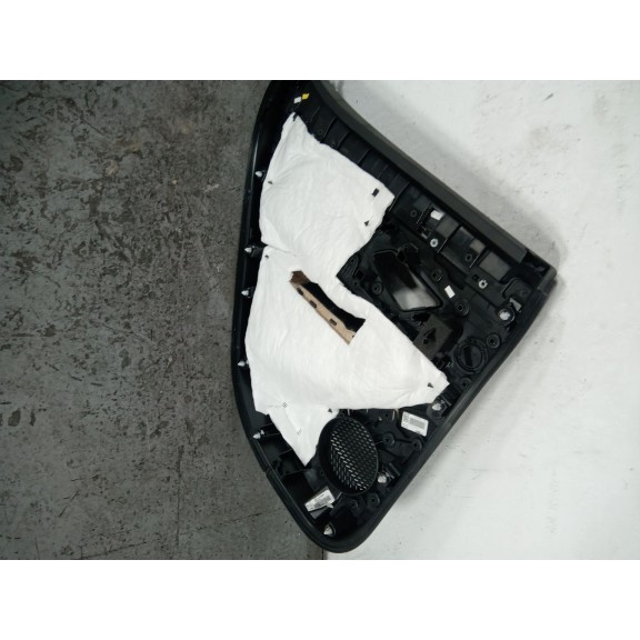 Recambio de guarnecido puerta trasera derecha para renault megane e-tech suv ev40 referencia OEM IAM   