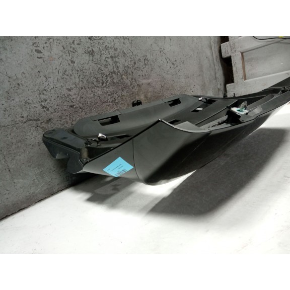 Recambio de porton trasero para renault megane e-tech suv ev40 referencia OEM IAM   