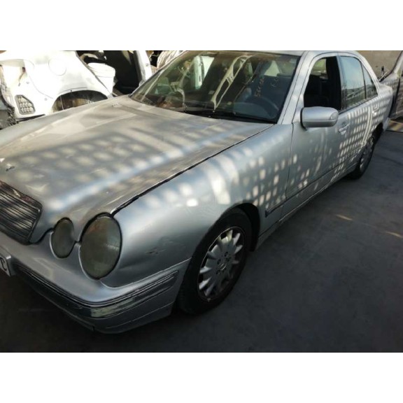 mercedes-benz clase e (w210) berlina diesel del año 2001