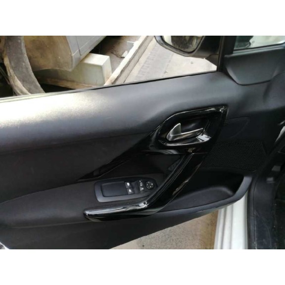 peugeot 208 del año 2015