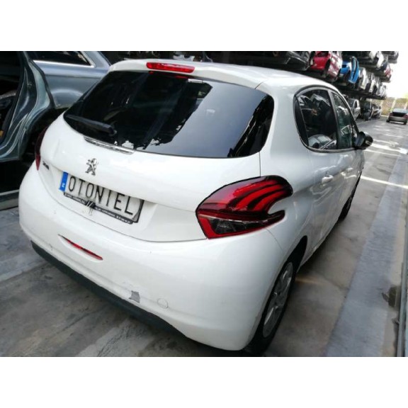 peugeot 208 del año 2015