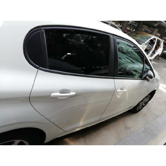 peugeot 208 del año 2015