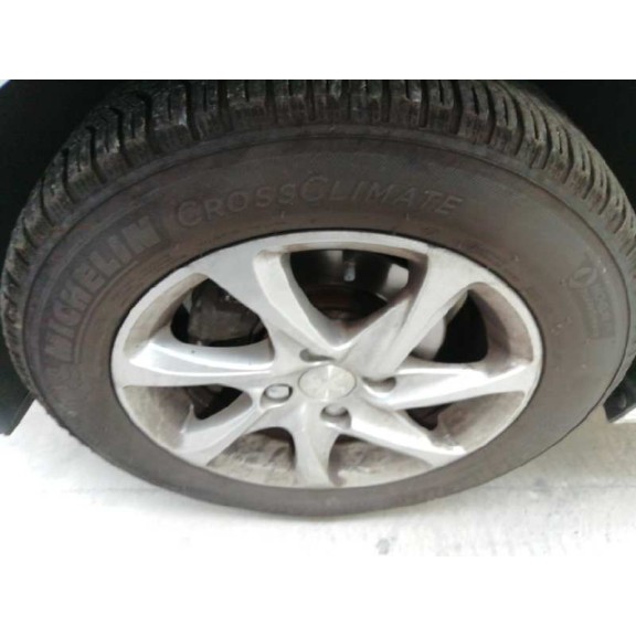 peugeot 208 del año 2015