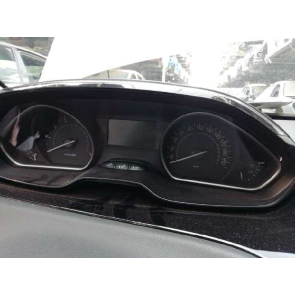 peugeot 208 del año 2015