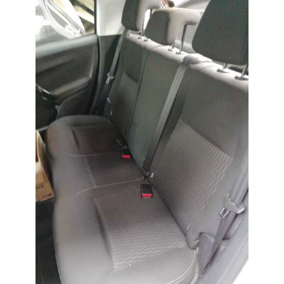 peugeot 208 del año 2015