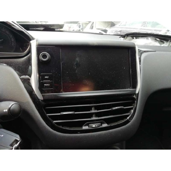 peugeot 208 del año 2015