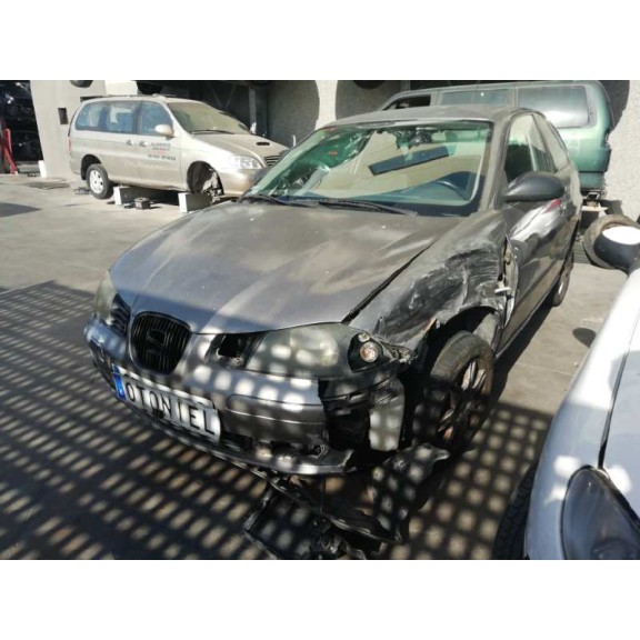 seat ibiza (6l1) del año 2002