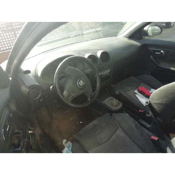 seat ibiza (6l1) del año 2002