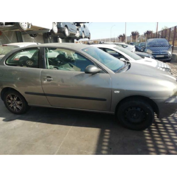seat ibiza (6l1) del año 2002