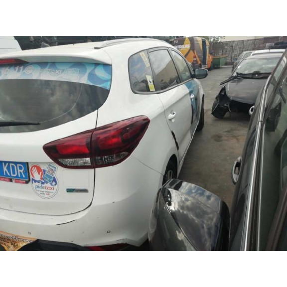 kia carens ( ) del año 2017