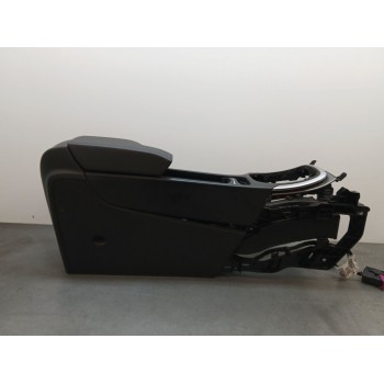 Recambio de apoyabrazos central para opel insignia berlina expression referencia OEM IAM   