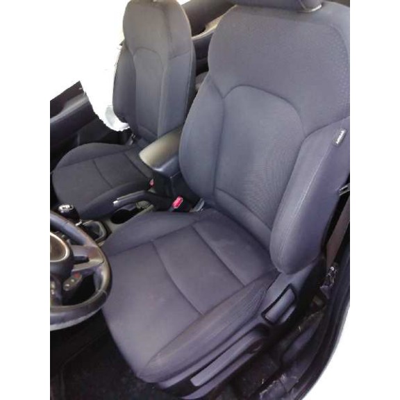 kia carens ( ) del año 2015