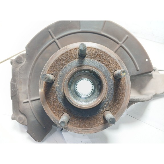 Recambio de mangueta delantera izquierda para jeep commander 3.0 crd cat referencia OEM IAM 52090177AC  