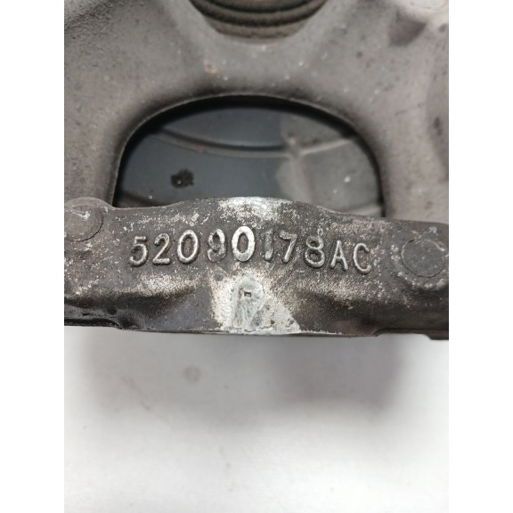 Recambio de mangueta delantera derecha para jeep commander 3.0 crd cat referencia OEM IAM 52090178AC  