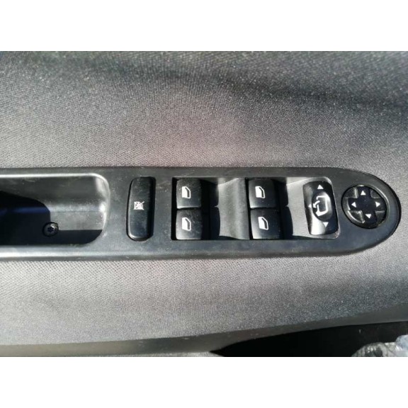 peugeot 207 del año 2007