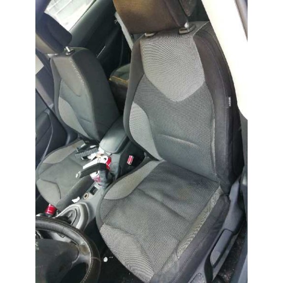 peugeot 308 del año 2008