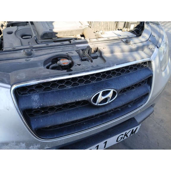 Recambio de rejilla delantera para hyundai santa fé ii (cm) 2.2 crdi referencia OEM IAM   