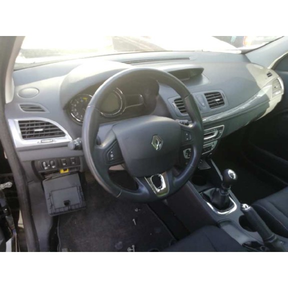 renault megane iii berlina 5 p del año 2015