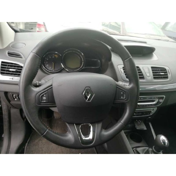 renault megane iii berlina 5 p del año 2015