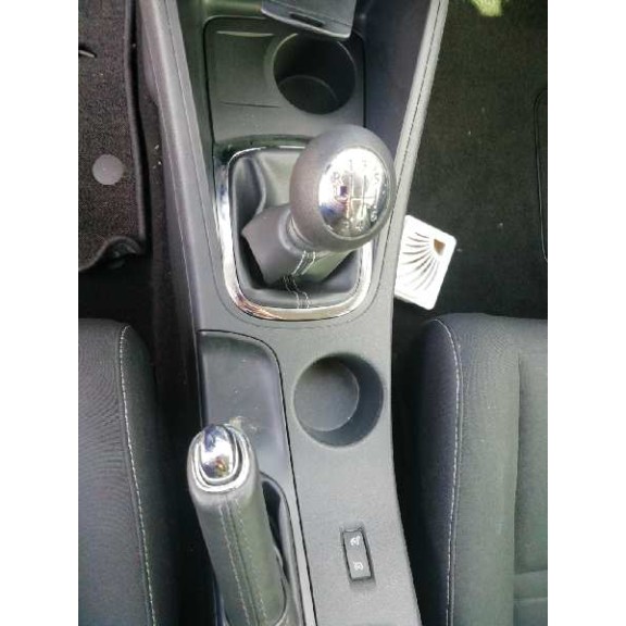 renault megane iii berlina 5 p del año 2015